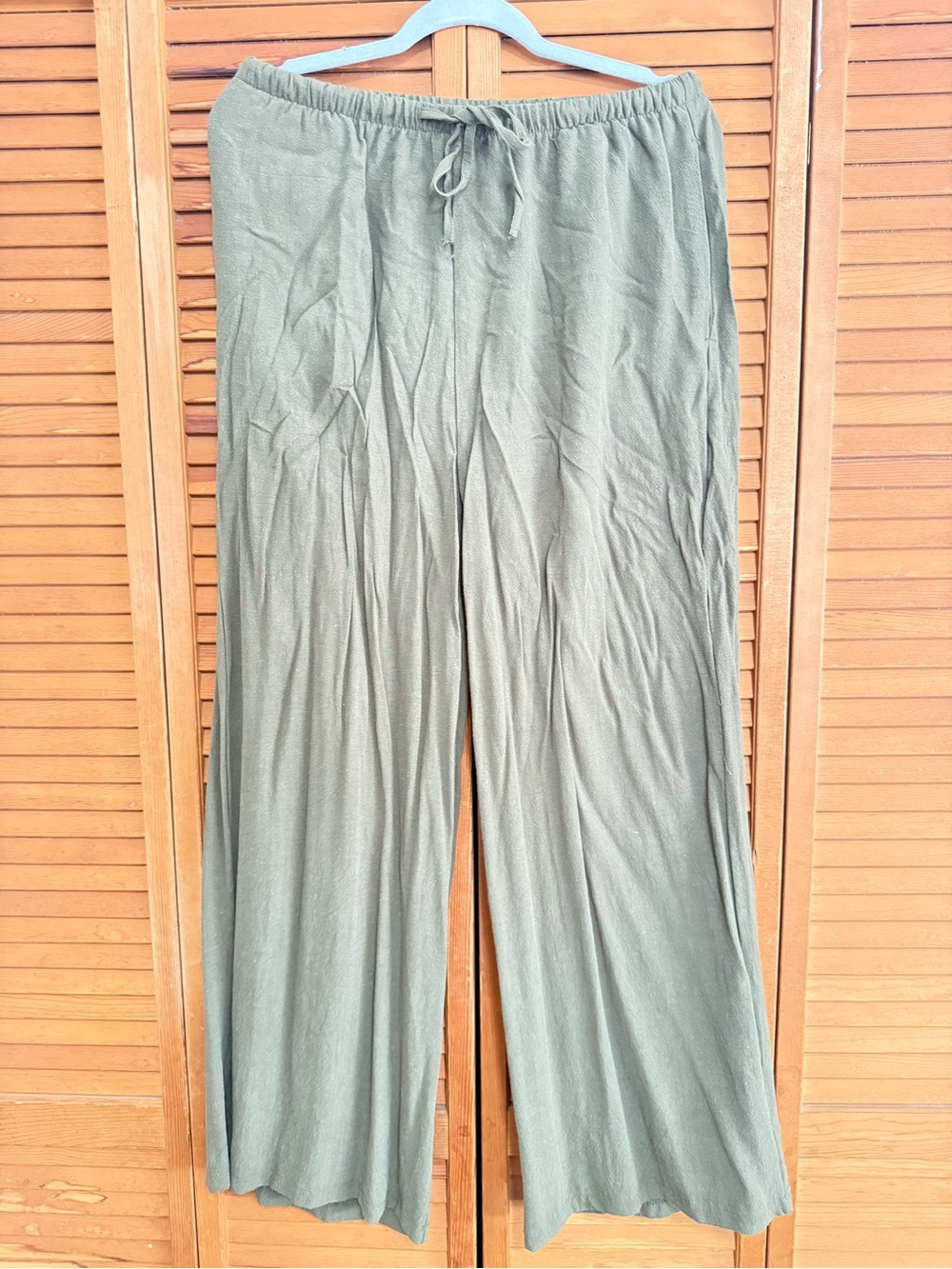 Brand New Women's Linen like pants in Olive Green